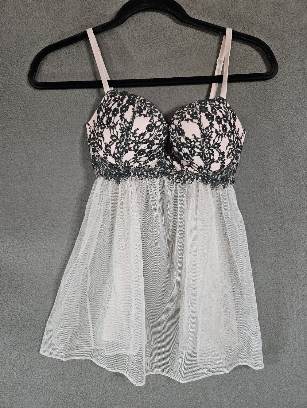 Victoria’s Secret Ballerina Babydoll Size 32D Baby Pink Mesh Black Lace Lingerie